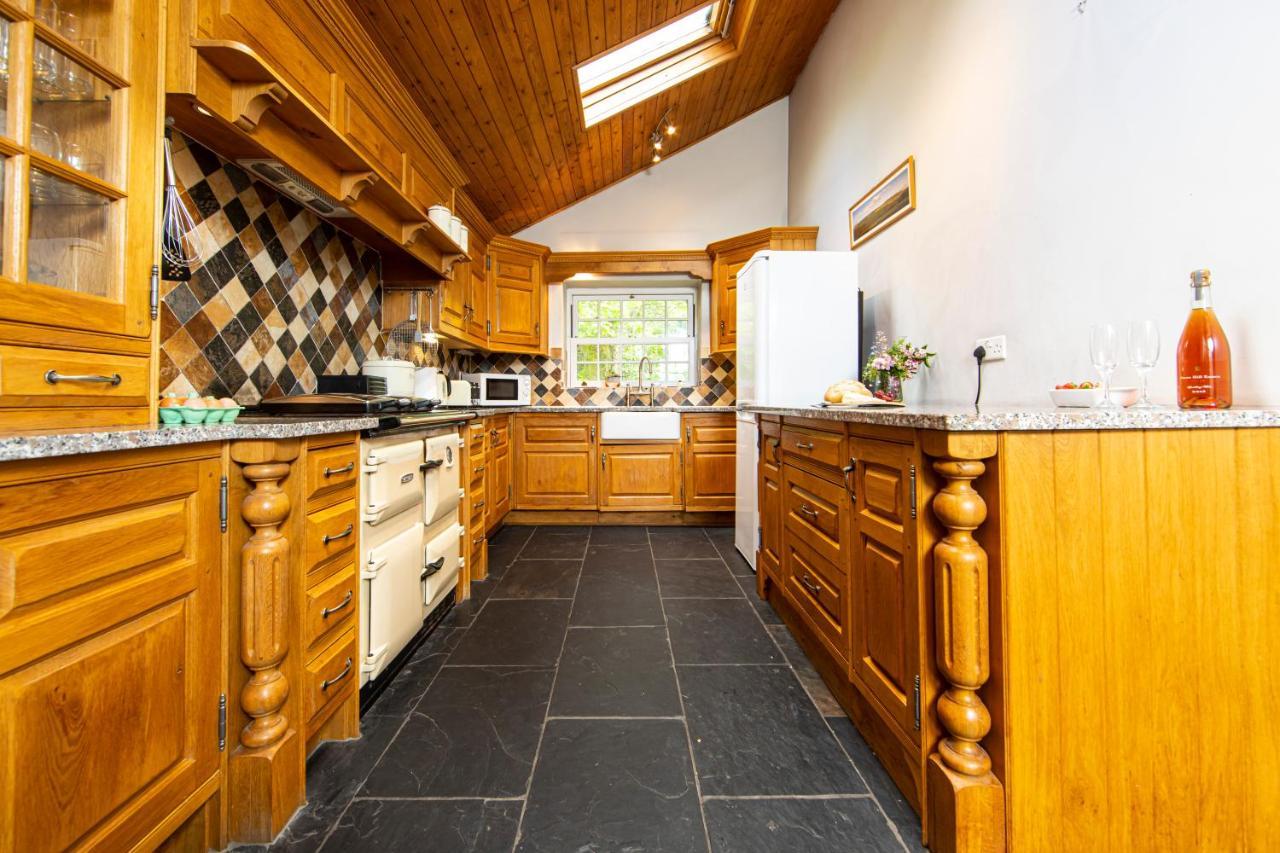 Swansea Valley Holiday Cottages Cilybebyll Esterno foto
