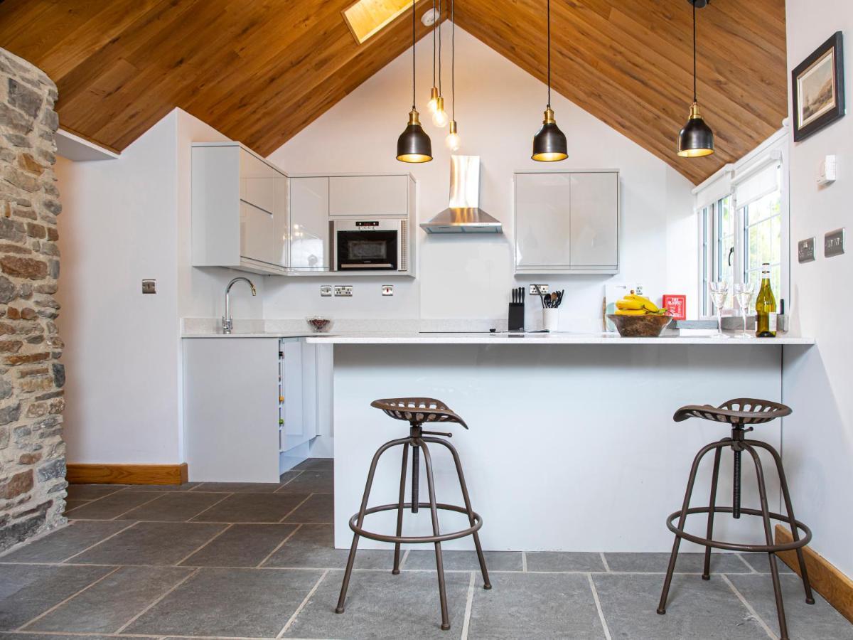 Swansea Valley Holiday Cottages Cilybebyll Esterno foto