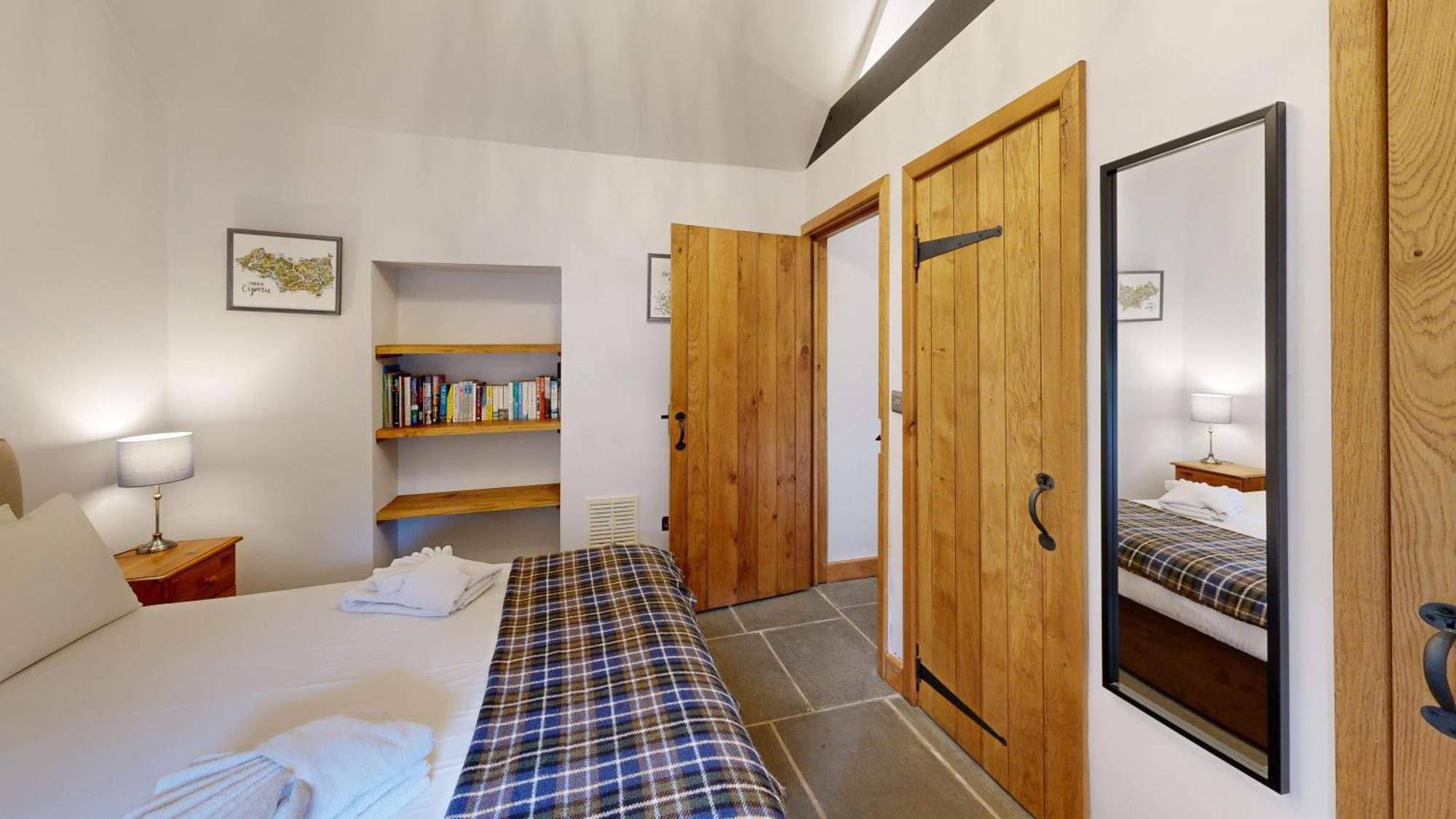 Swansea Valley Holiday Cottages Cilybebyll Esterno foto