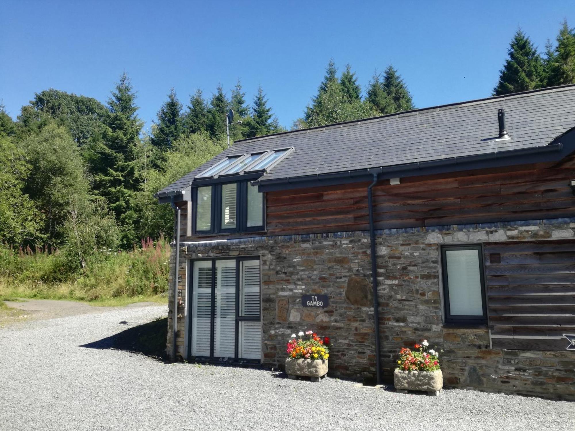Swansea Valley Holiday Cottages Cilybebyll Esterno foto